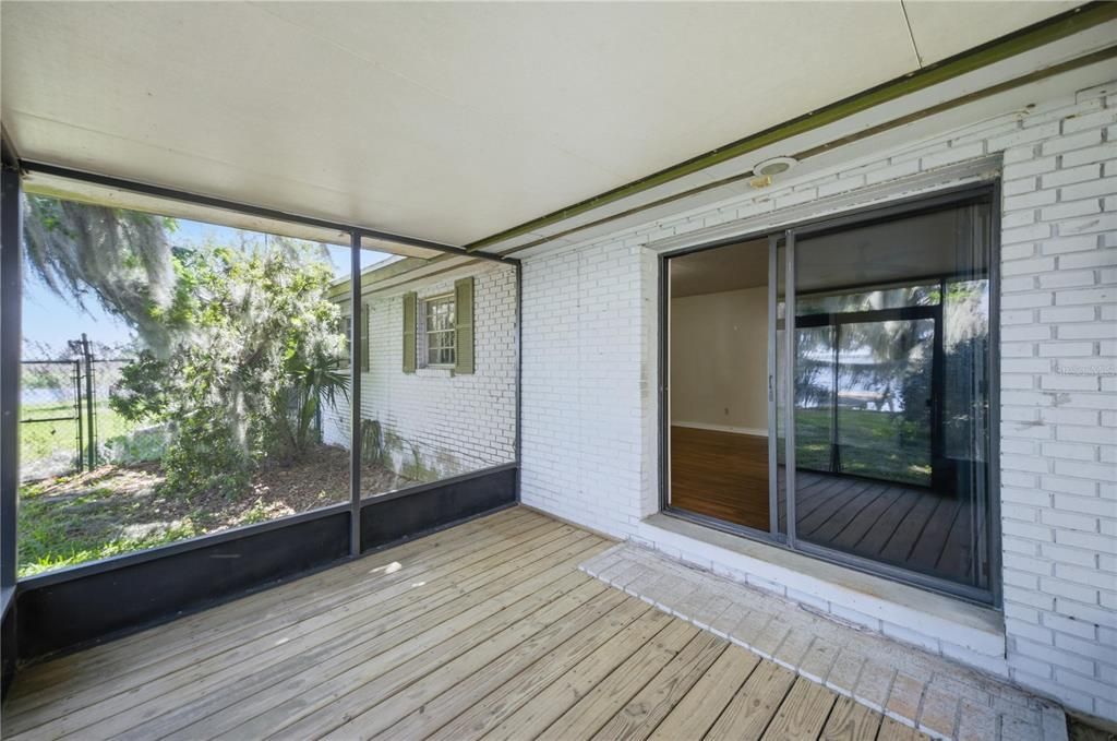 For Sale: $539,000 (2 beds, 3 baths, 2240 Square Feet)