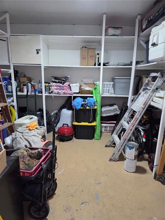 For Sale: $79,000 (2 beds, 1 baths, 870 Square Feet)
