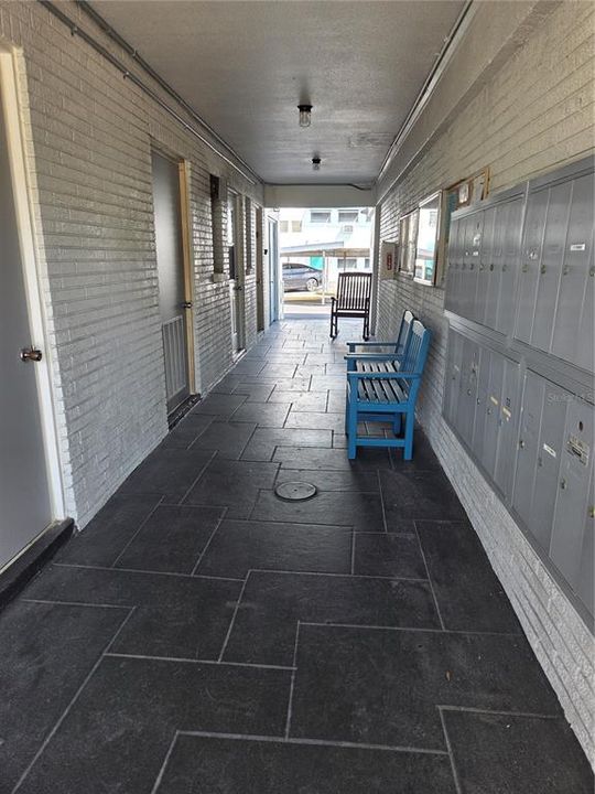 For Sale: $79,000 (2 beds, 1 baths, 870 Square Feet)
