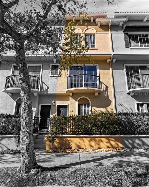 Active With Contract: $2,490 (2 beds, 2 baths, 1349 Square Feet)