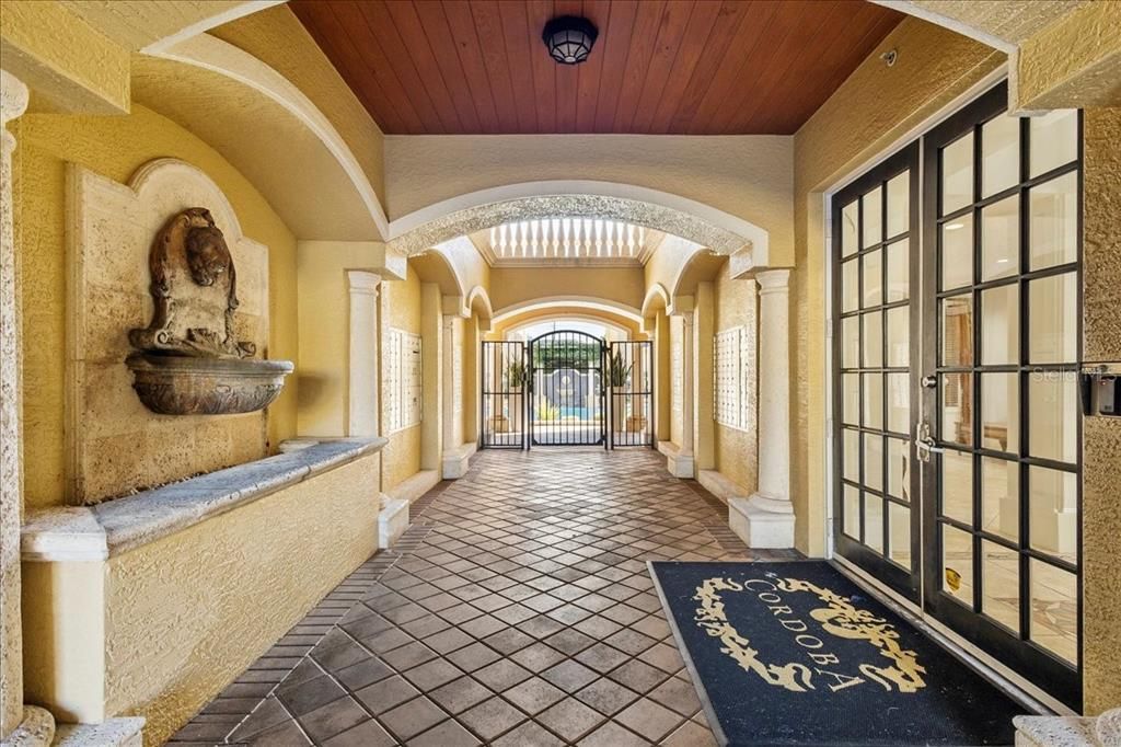 Active With Contract: $2,490 (2 beds, 2 baths, 1349 Square Feet)