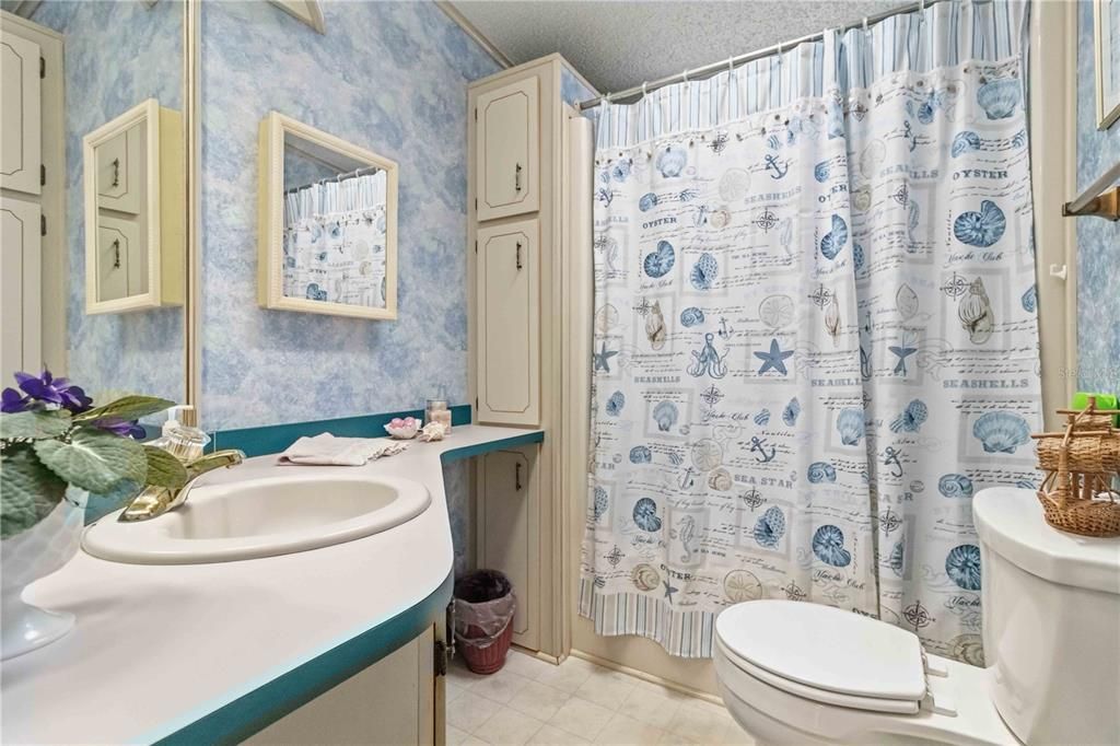 Под контрактом: $150,000 (2 спален, 2 ванн, 1806 Квадратных фут)