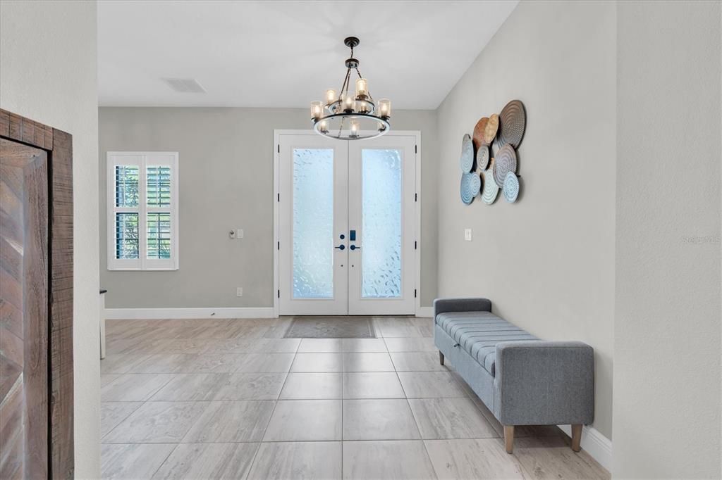 Activo con contrato: $995,000 (5 camas, 4 baños, 3548 Pies cuadrados)