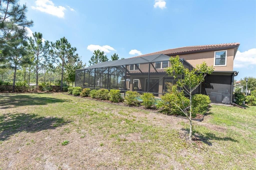 Activo con contrato: $995,000 (5 camas, 4 baños, 3548 Pies cuadrados)