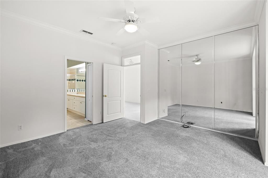 Activo con contrato: $439,000 (2 camas, 2 baños, 1552 Pies cuadrados)