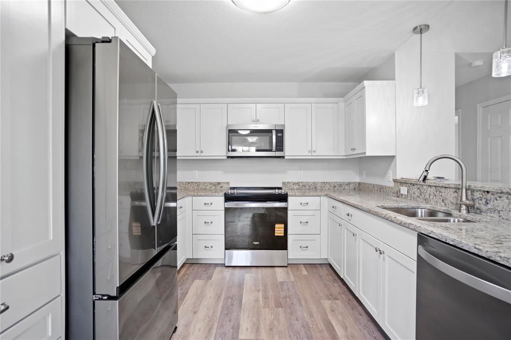For Sale: $279,000 (3 beds, 2 baths, 1385 Square Feet)