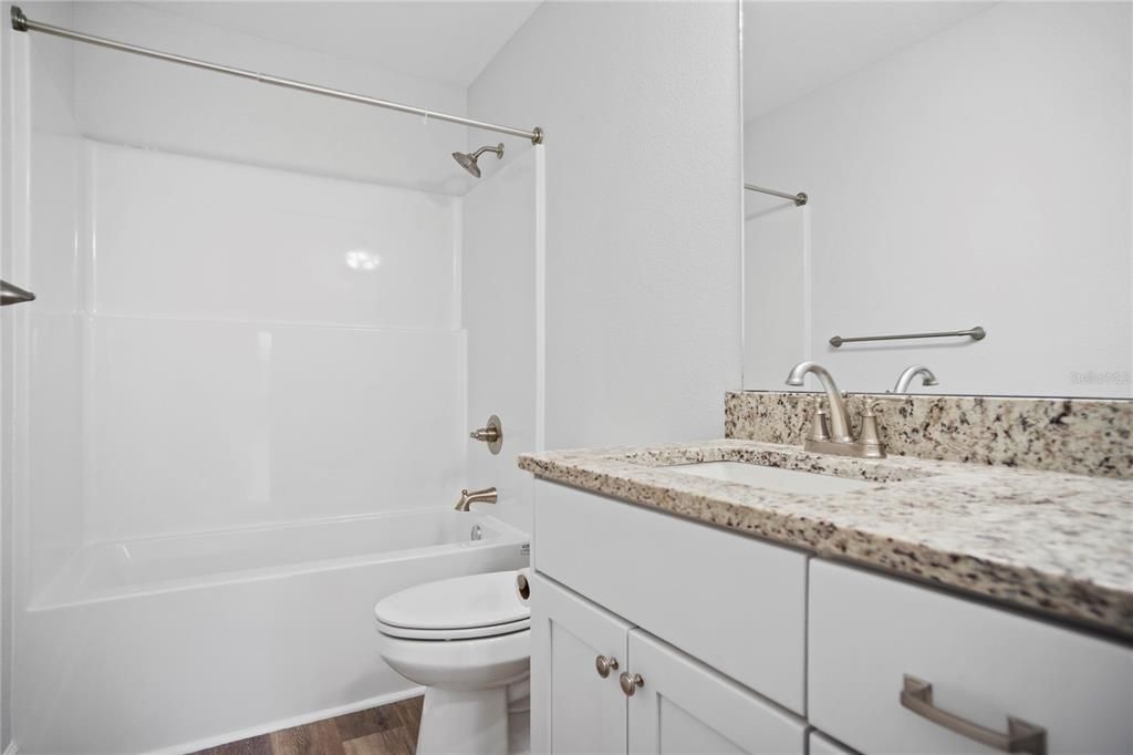 For Sale: $279,000 (3 beds, 2 baths, 1385 Square Feet)