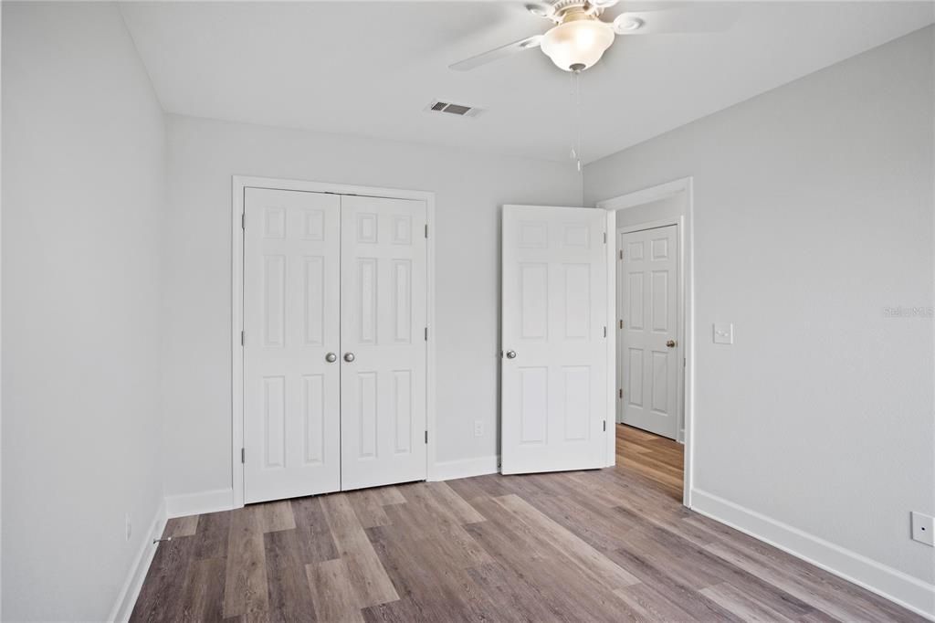 For Sale: $279,000 (3 beds, 2 baths, 1385 Square Feet)