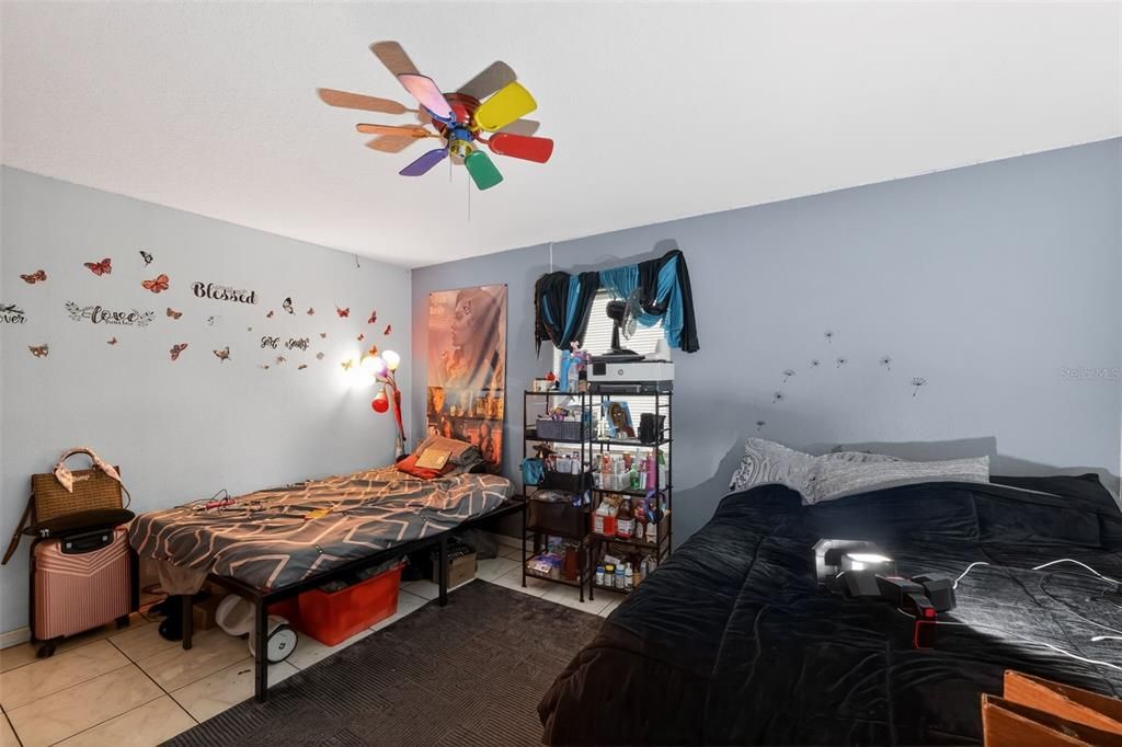 На продажу: $195,000 (3 спален, 1 ванн, 1332 Квадратных фут)