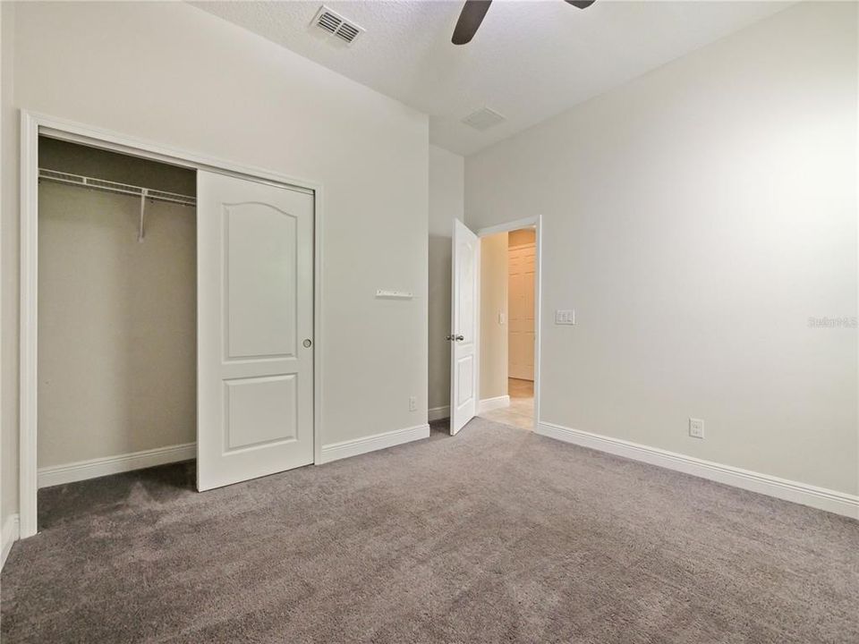Activo con contrato: $414,900 (3 camas, 2 baños, 1792 Pies cuadrados)