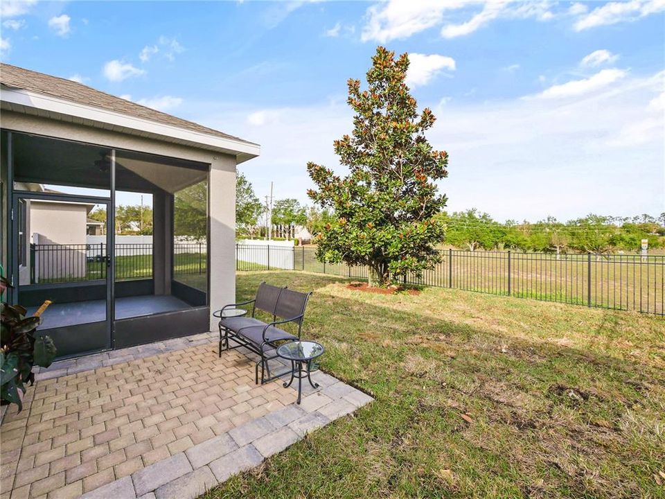 Activo con contrato: $414,900 (3 camas, 2 baños, 1792 Pies cuadrados)
