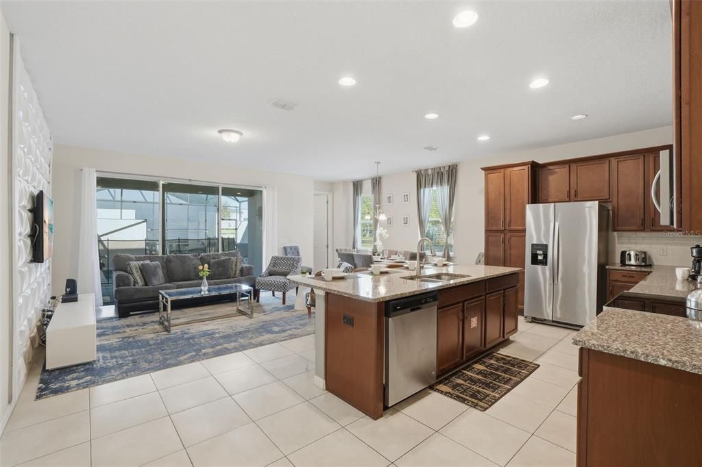 Active With Contract: $519,990 (5 beds, 4 baths, 2294 Square Feet)