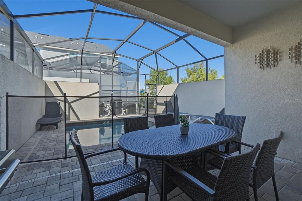 Active With Contract: $519,990 (5 beds, 4 baths, 2294 Square Feet)