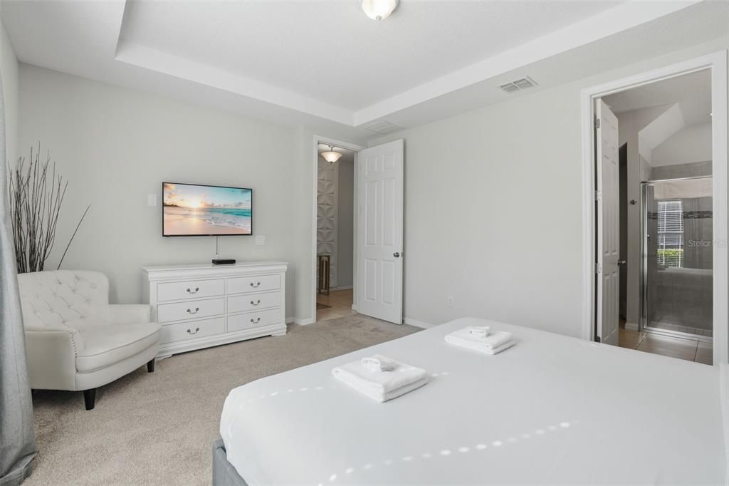Active With Contract: $519,990 (5 beds, 4 baths, 2294 Square Feet)