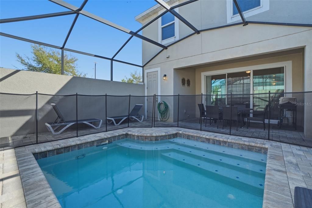Active With Contract: $519,990 (5 beds, 4 baths, 2294 Square Feet)