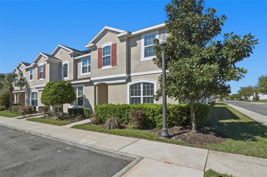 Active With Contract: $519,990 (5 beds, 4 baths, 2294 Square Feet)