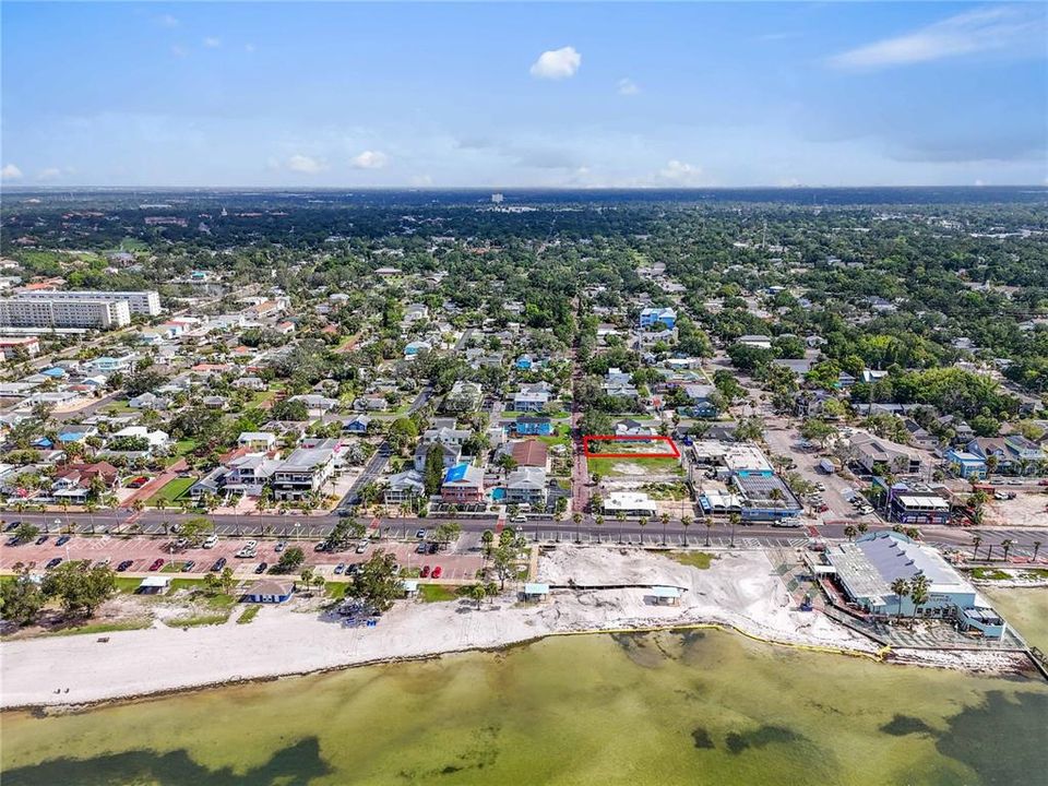 待售: $400,000 (0.11 acres)