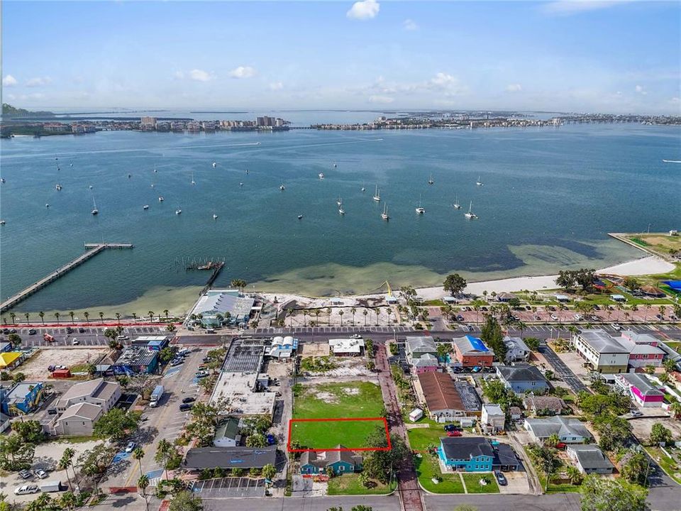 待售: $400,000 (0.11 acres)