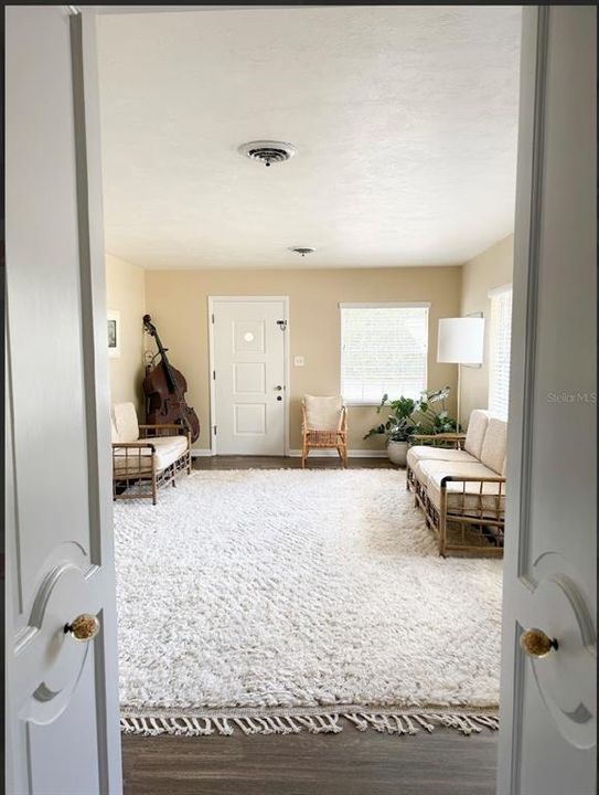 В аренду: $2,000 (2 спален, 1 ванн, 1449 Квадратных фут)