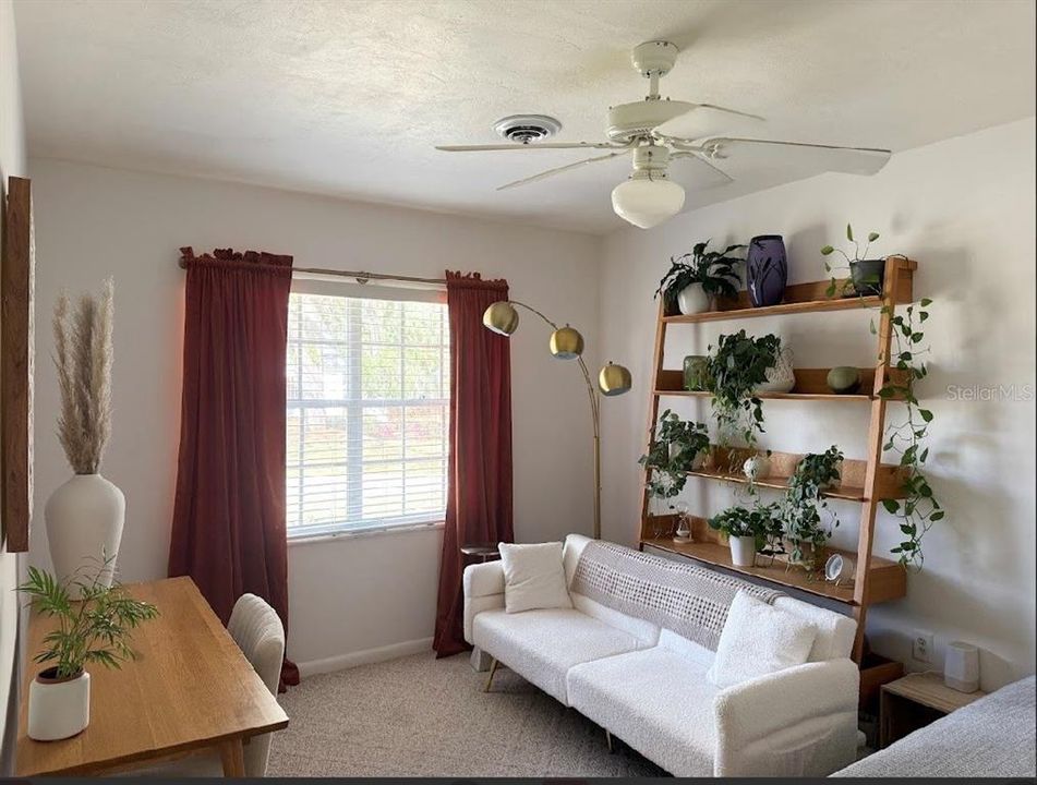 В аренду: $2,000 (2 спален, 1 ванн, 1449 Квадратных фут)