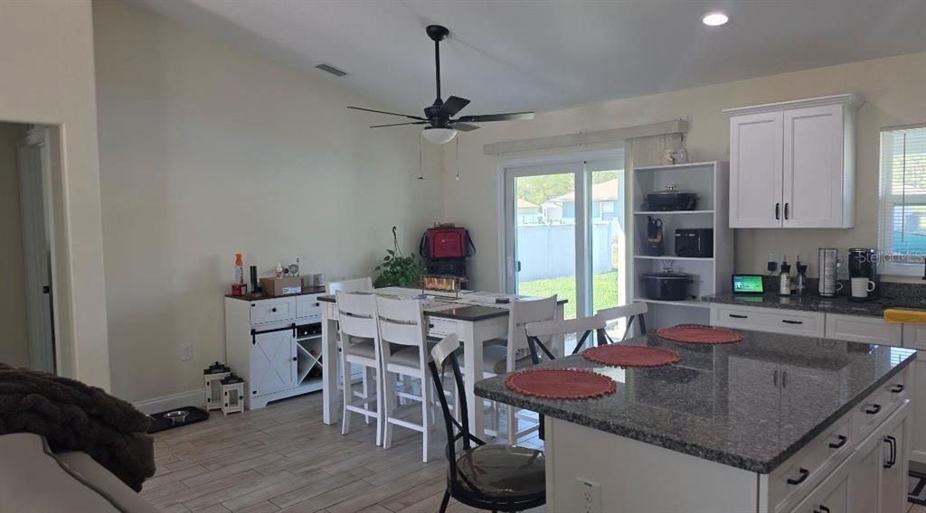 For Sale: $340,000 (3 beds, 2 baths, 1386 Square Feet)