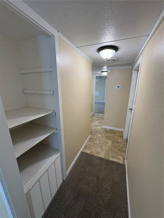 For Sale: $199,900 (2 beds, 2 baths, 840 Square Feet)