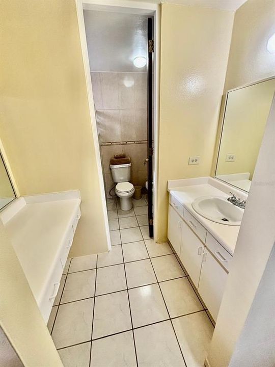 En Venta: $413,000 (4 camas, 2 baños, 6000 Pies cuadrados)