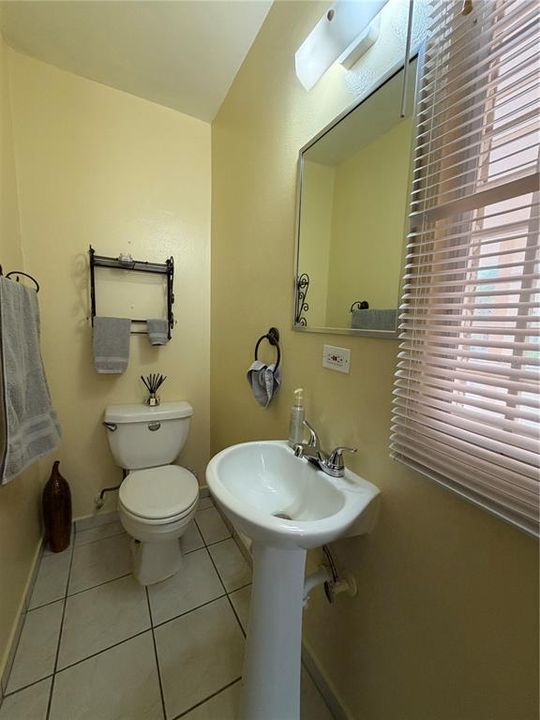 En Venta: $413,000 (4 camas, 2 baños, 6000 Pies cuadrados)