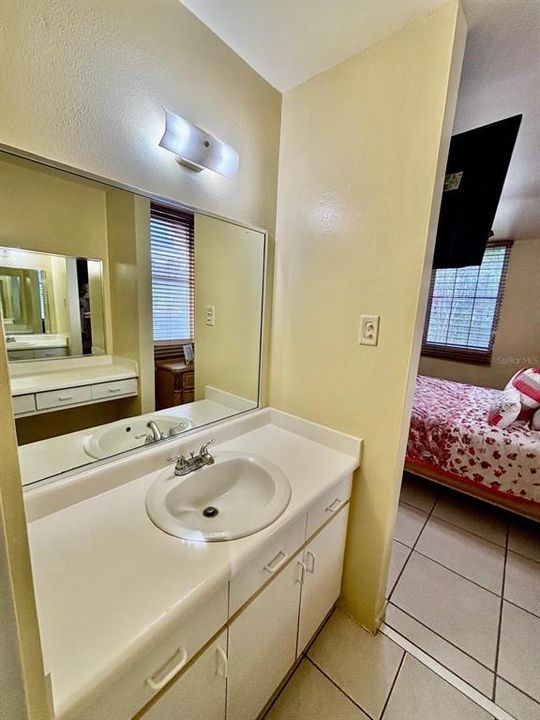 En Venta: $413,000 (4 camas, 2 baños, 6000 Pies cuadrados)