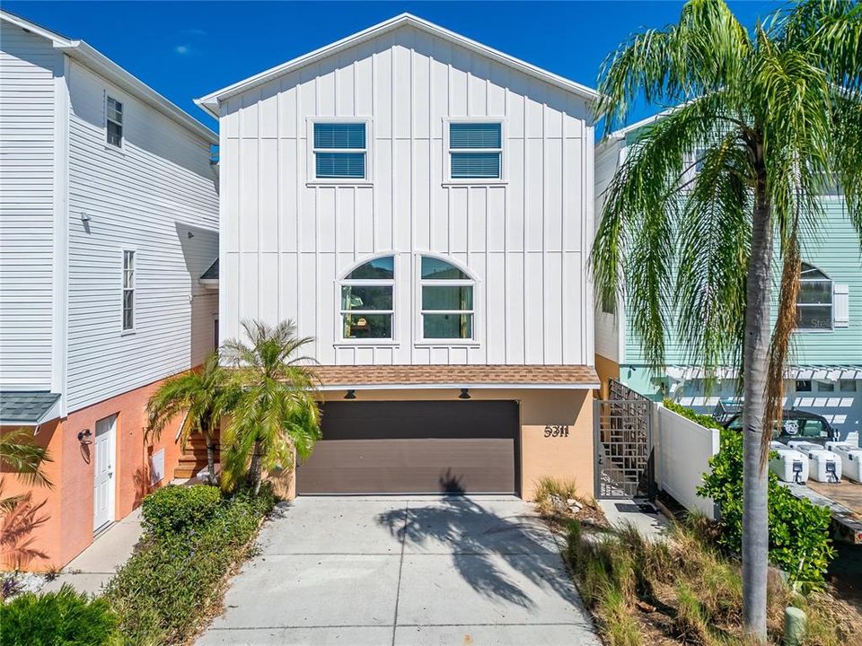 For Sale: $447,400 (3 beds, 2 baths, 1848 Square Feet)