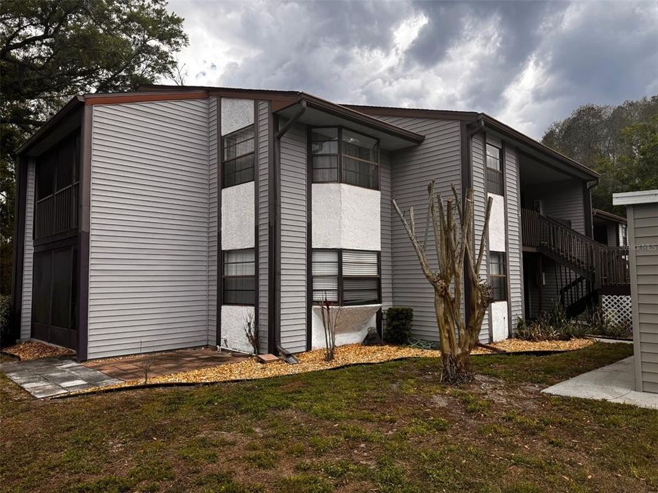 Под контрактом: $104,900 (2 спален, 1 ванн, 1008 Квадратных фут)