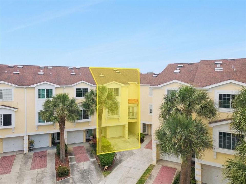 En Venta: $774,900 (3 camas, 2 baños, 2309 Pies cuadrados)