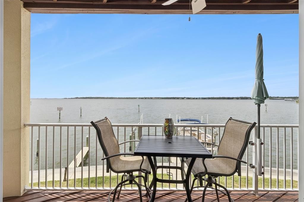 En Venta: $774,900 (3 camas, 2 baños, 2309 Pies cuadrados)