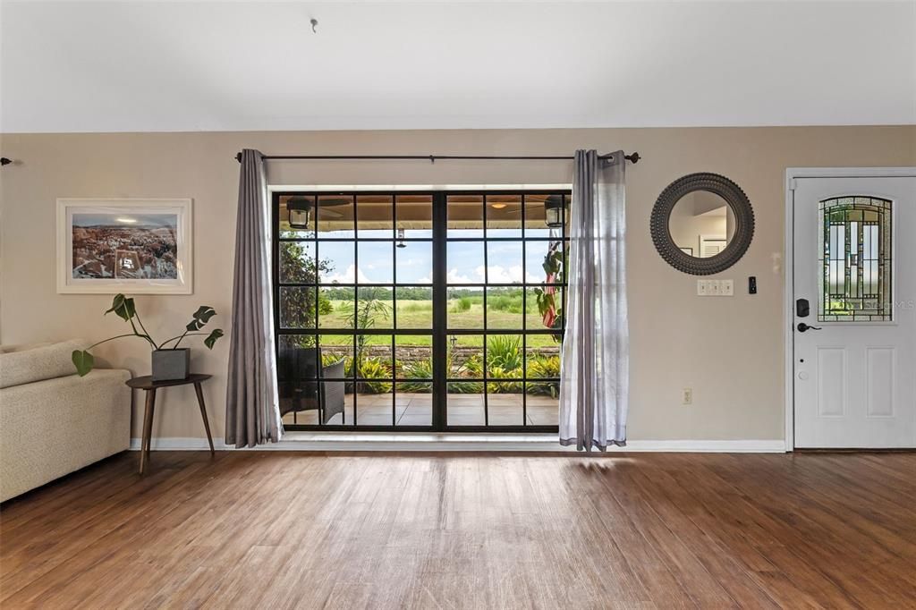 En Venta: $474,900 (3 camas, 3 baños, 2207 Pies cuadrados)