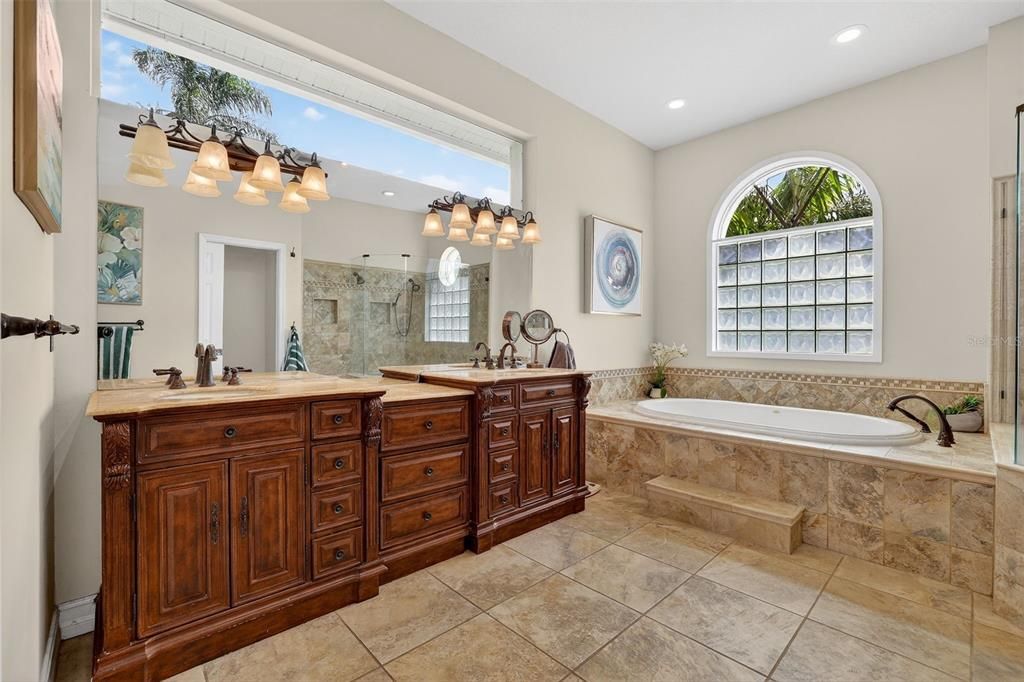 For Sale: $1,595,000 (4 beds, 3 baths, 3549 Square Feet)