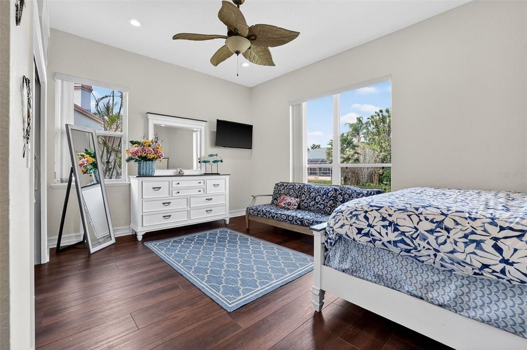 For Sale: $1,595,000 (4 beds, 3 baths, 3549 Square Feet)