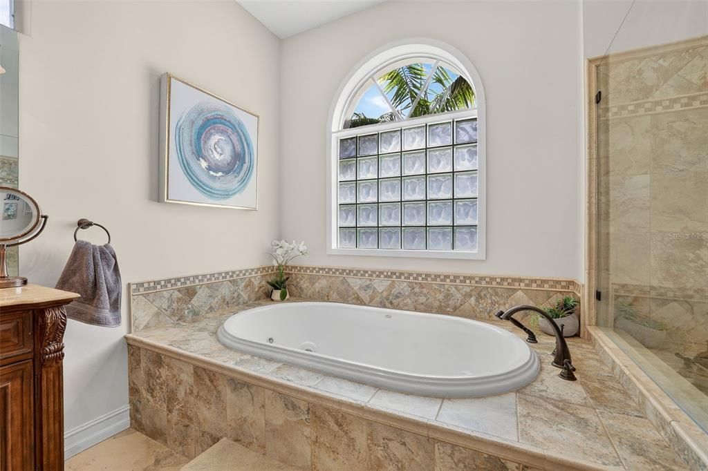 For Sale: $1,595,000 (4 beds, 3 baths, 3549 Square Feet)