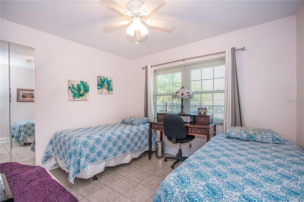 В аренду: $2,300 (2 спален, 2 ванн, 939 Квадратных фут)