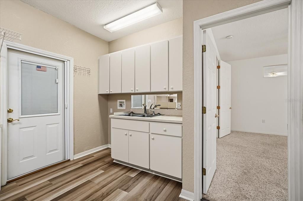 En Venta: $425,000 (3 camas, 3 baños, 2644 Pies cuadrados)