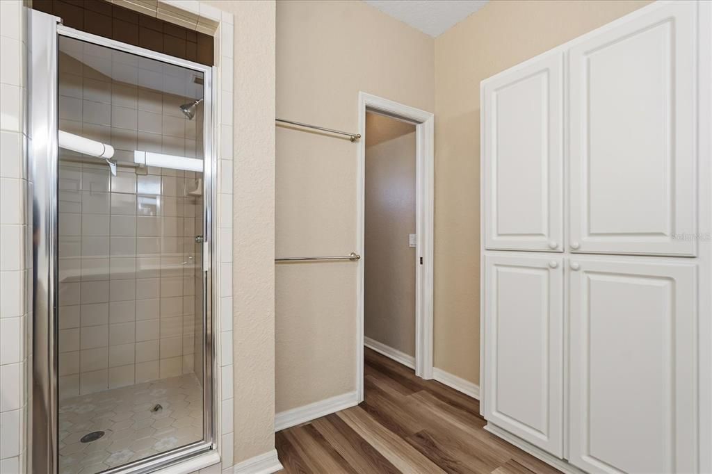 En Venta: $425,000 (3 camas, 3 baños, 2644 Pies cuadrados)