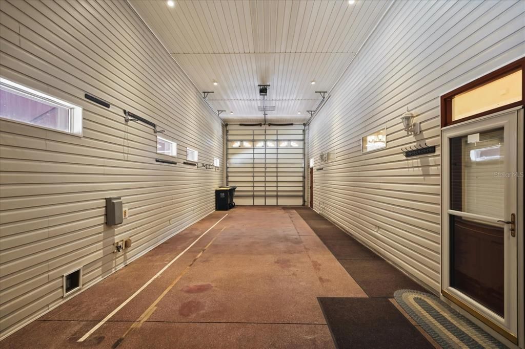 En Venta: $425,000 (3 camas, 3 baños, 2644 Pies cuadrados)