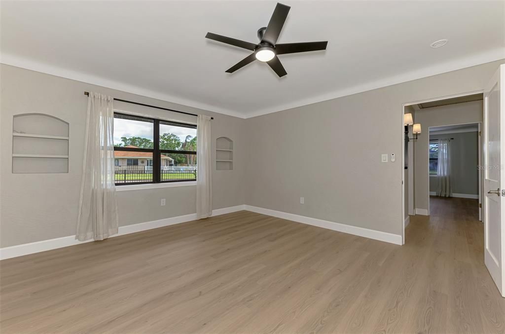 For Sale: $1,300,000 (3 beds, 2 baths, 1656 Square Feet)