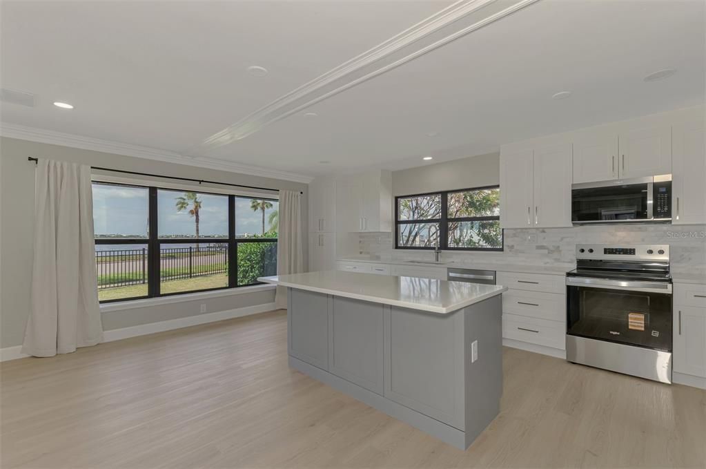 For Sale: $1,300,000 (3 beds, 2 baths, 1656 Square Feet)
