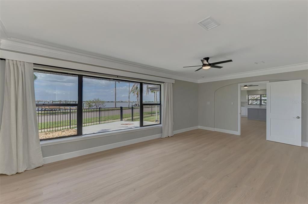 For Sale: $1,300,000 (3 beds, 2 baths, 1656 Square Feet)