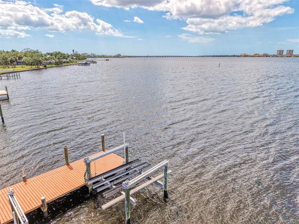 For Sale: $1,300,000 (3 beds, 2 baths, 1656 Square Feet)