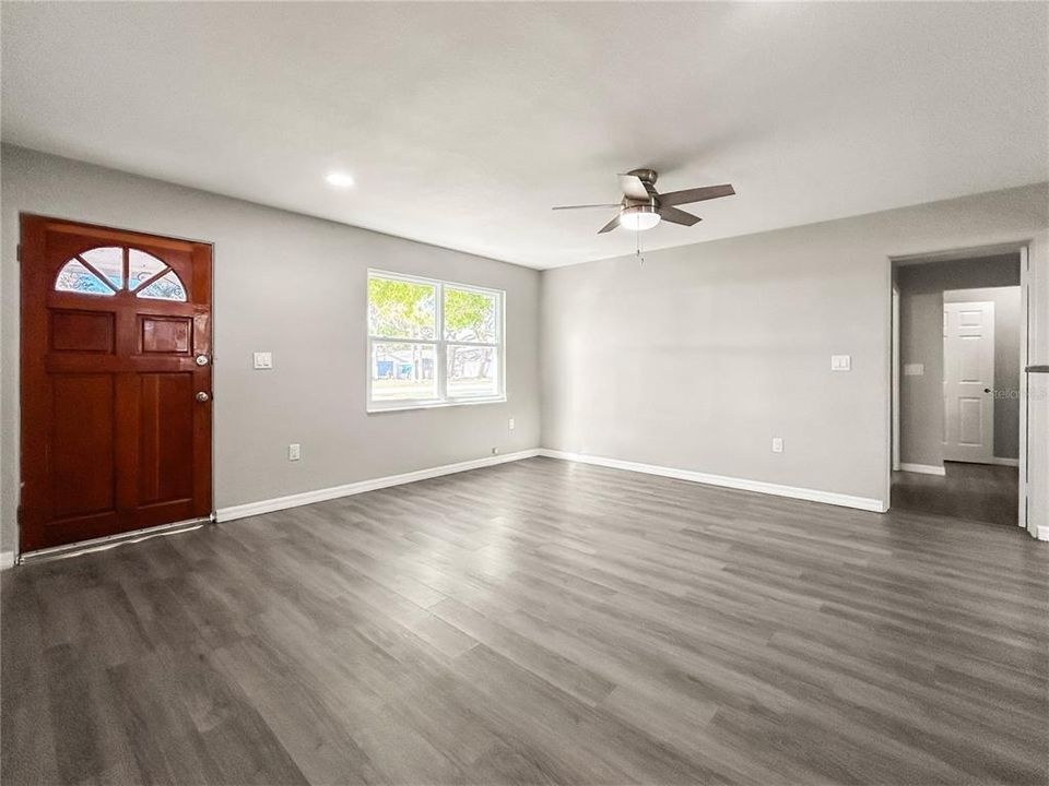 Active With Contract: $263,900 (4 beds, 2 baths, 1296 Square Feet)