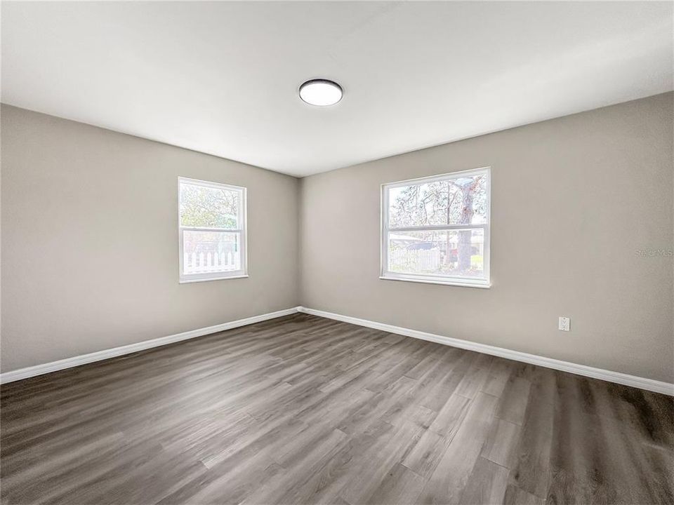 Active With Contract: $263,900 (4 beds, 2 baths, 1296 Square Feet)