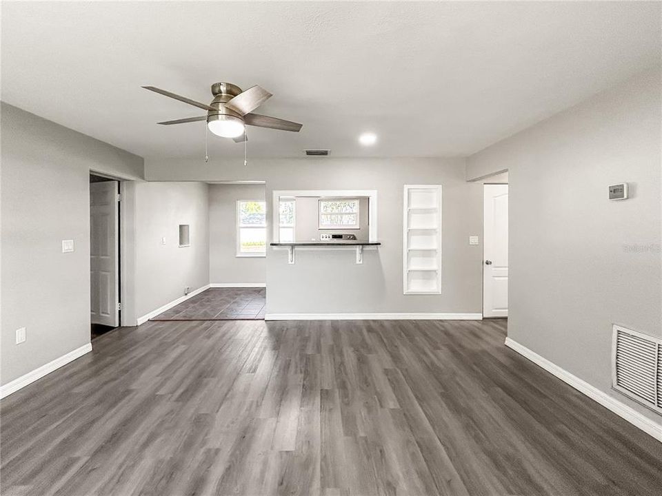 Active With Contract: $263,900 (4 beds, 2 baths, 1296 Square Feet)