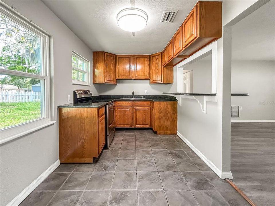 Active With Contract: $263,900 (4 beds, 2 baths, 1296 Square Feet)