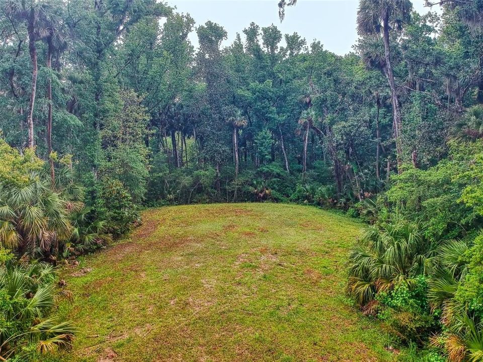 Activo con contrato: $285,000 (1.00 acres)
